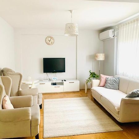 Cozy City Center Apartment Prizren Ngoại thất bức ảnh