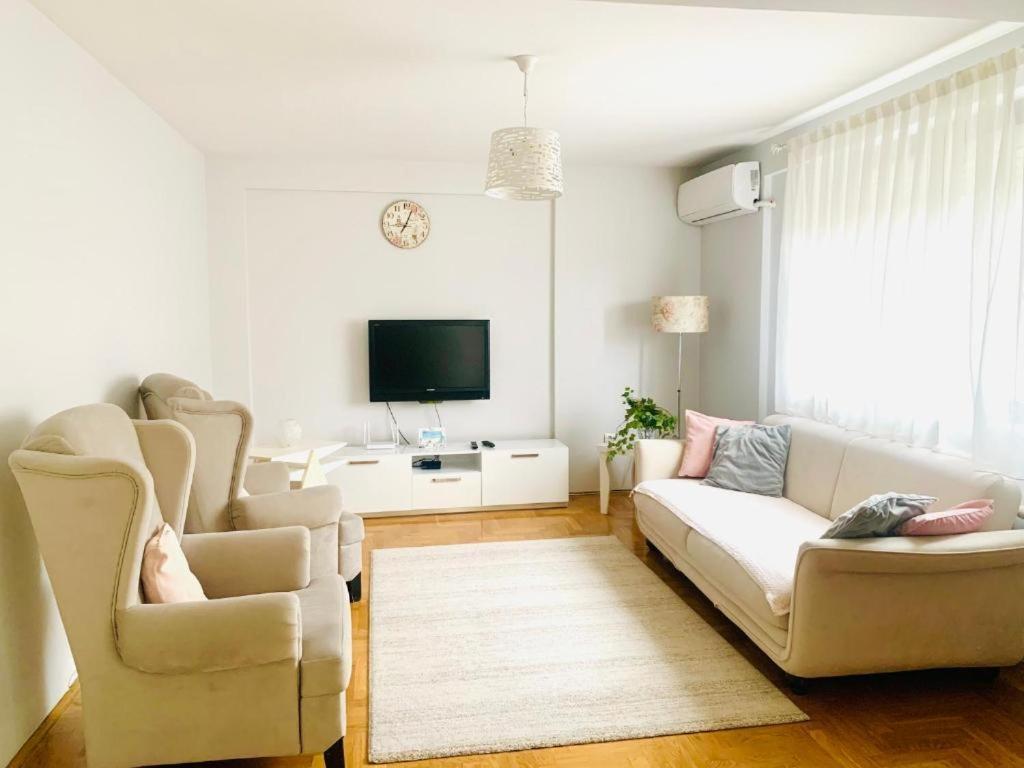 Cozy City Center Apartment Prizren Ngoại thất bức ảnh
