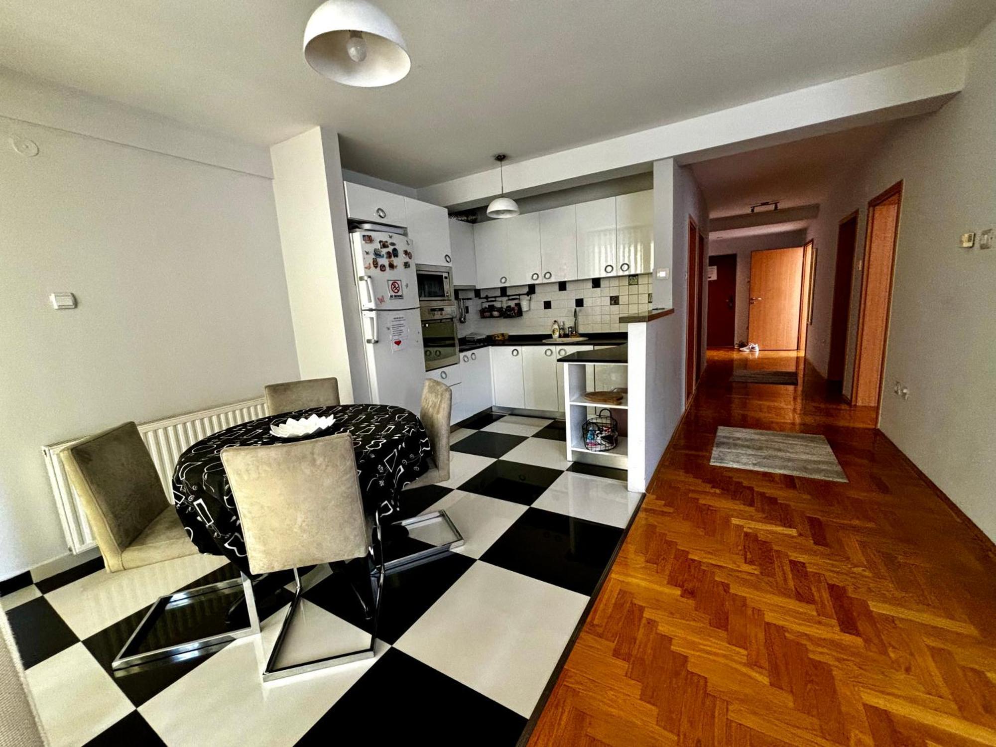 Cozy City Center Apartment Prizren Ngoại thất bức ảnh